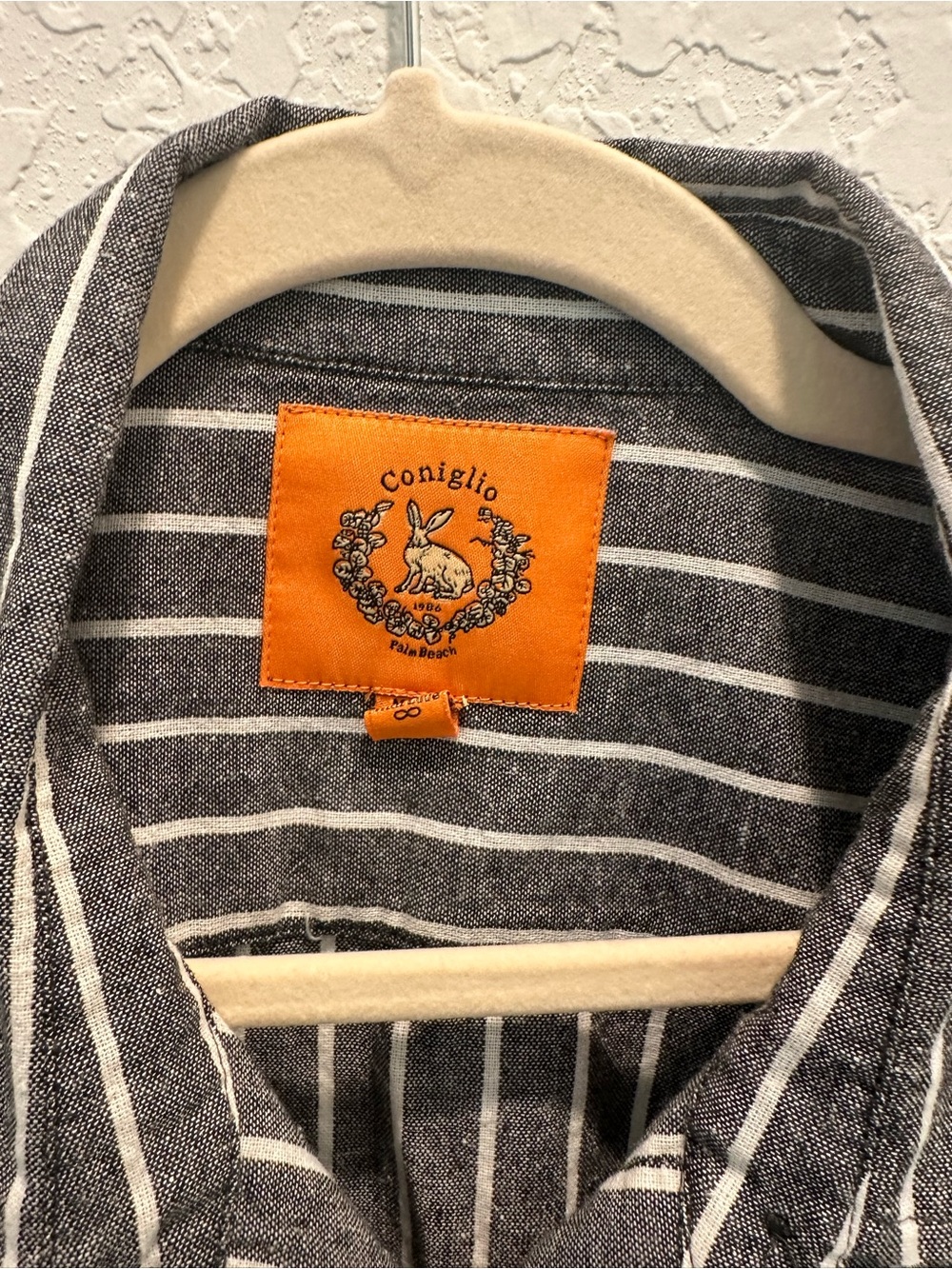 NWOT Coniglio Palm Beach Classic Button Down in Gray and White Stripe - Picture 3 of 4